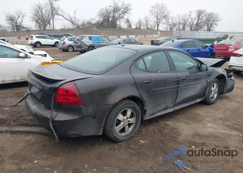 2008 Pontiac Grand Prix z USA, uszkodzony, nr VIN 2G2WP552081126246